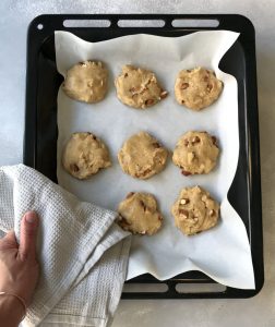 galletas de almendras salidas del horno